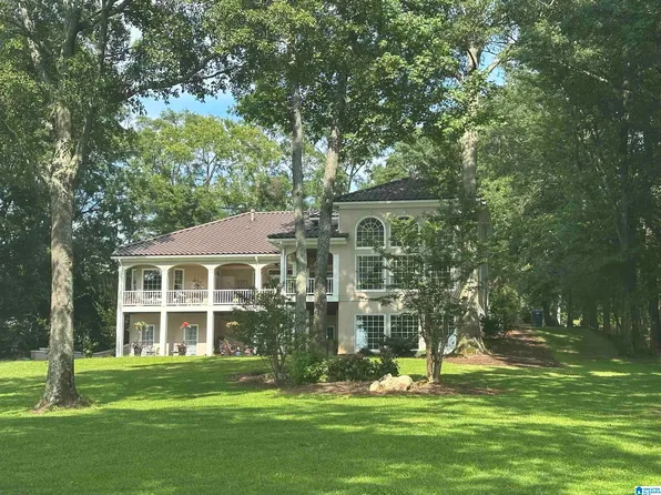1015 River Oaks Dr, Cropwell, AL 35054