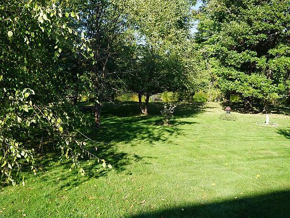 4th image of 3123 Pondview Dr
