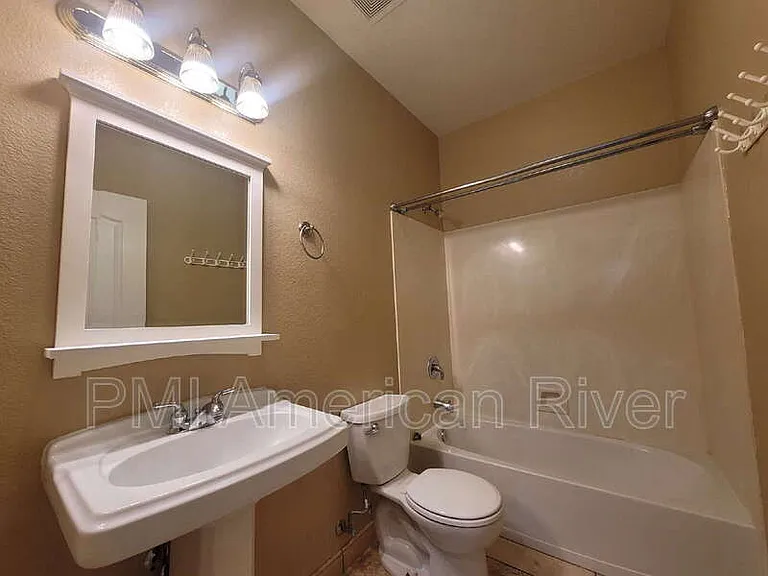 10920 Bellone Way — Photo 14
