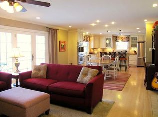 1826 Briar Ridge Ct, Mc Lean, VA 22101