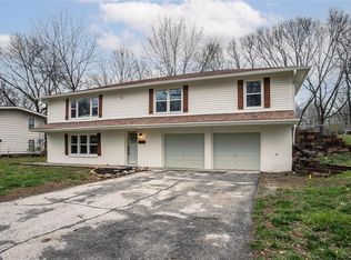 1508 Nancy Ln, Liberty, MO 64068