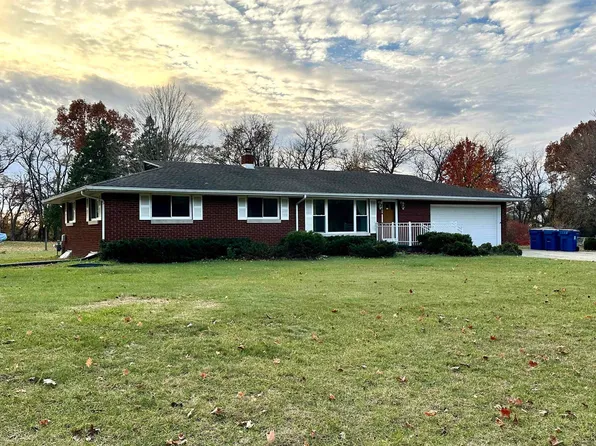 1070 Walkerton Trl, Walkerton, IN 46574