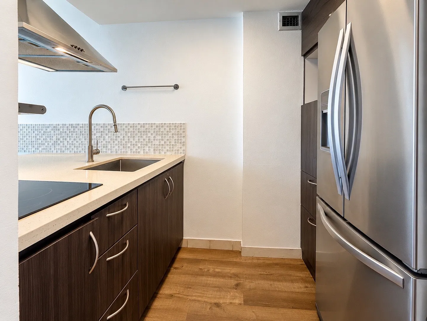 1 bed, 1.0 bath, $1,700 — Photo 4