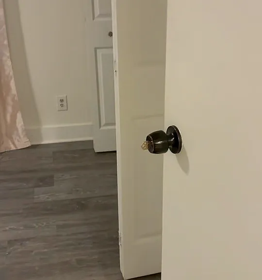 6406 Catalina Ct — Photo 10