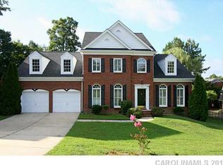320 Walnut Point Dr, Matthews, NC 28105