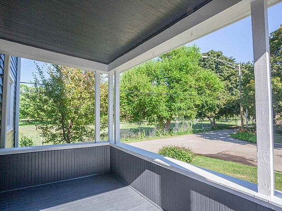 3rd image of 714 Harper Ave