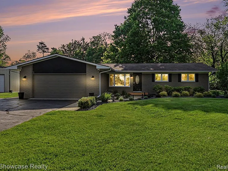 2572 Ridge Rd — Photo 33
