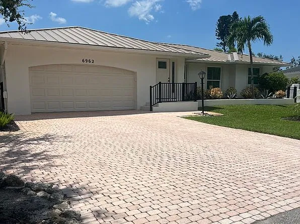 6962 Belgrave Dr, Sarasota, FL 34242