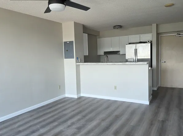 215 N King St, Honolulu, HI