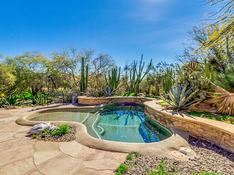 1st image of 5307 E Dixileta Dr