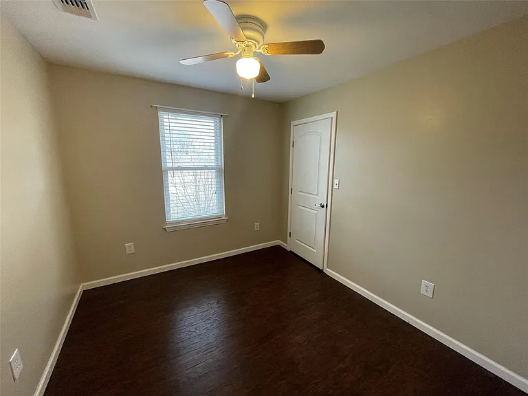 111 Hillview Ln — Photo 11