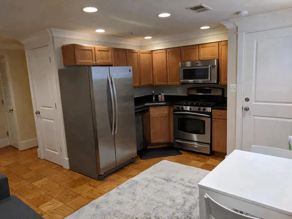 703 6th St NW APT 2, Washington, DC 20001