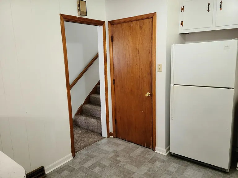 8010 Sycamore Ln — Photo 9