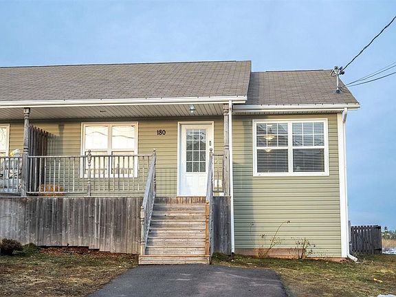 4th image of 180 Norwood Rd