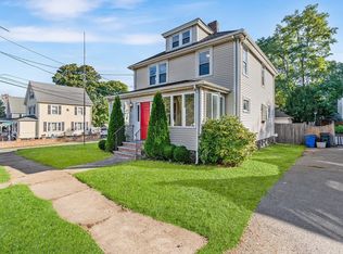 38 Sutton St, Peabody, MA 01960