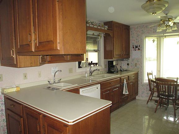 2nd image of 2700 Greenwood Acres Dr #0