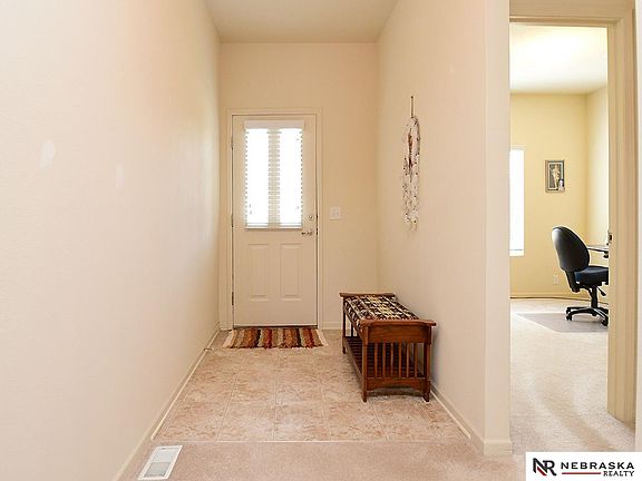 3rd image of 6634 N 142nd St