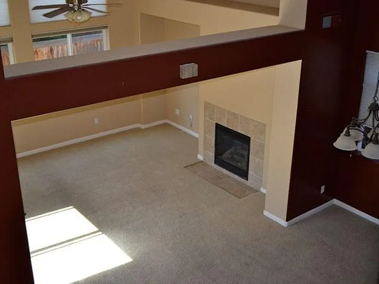874 Joliet Ln — Photo 7