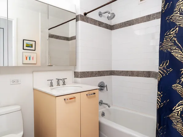 415 Main Street image 11 of 15