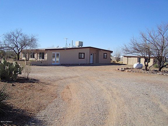 2nd image of 3331 E Calle Agassiz