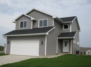 163 Brighton Cir SW, Cedar Rapids, IA 52404