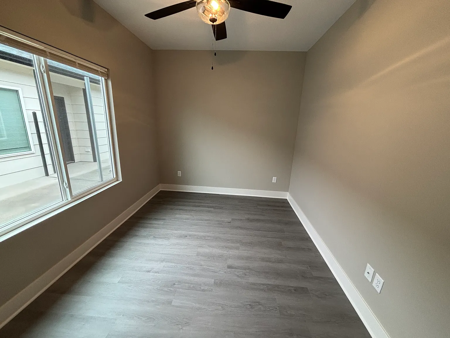 3 bed, 1200 sqft, $1,425 — Photo 2