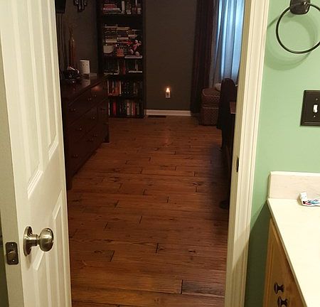 4th image of 51 Oak Ridge Ct