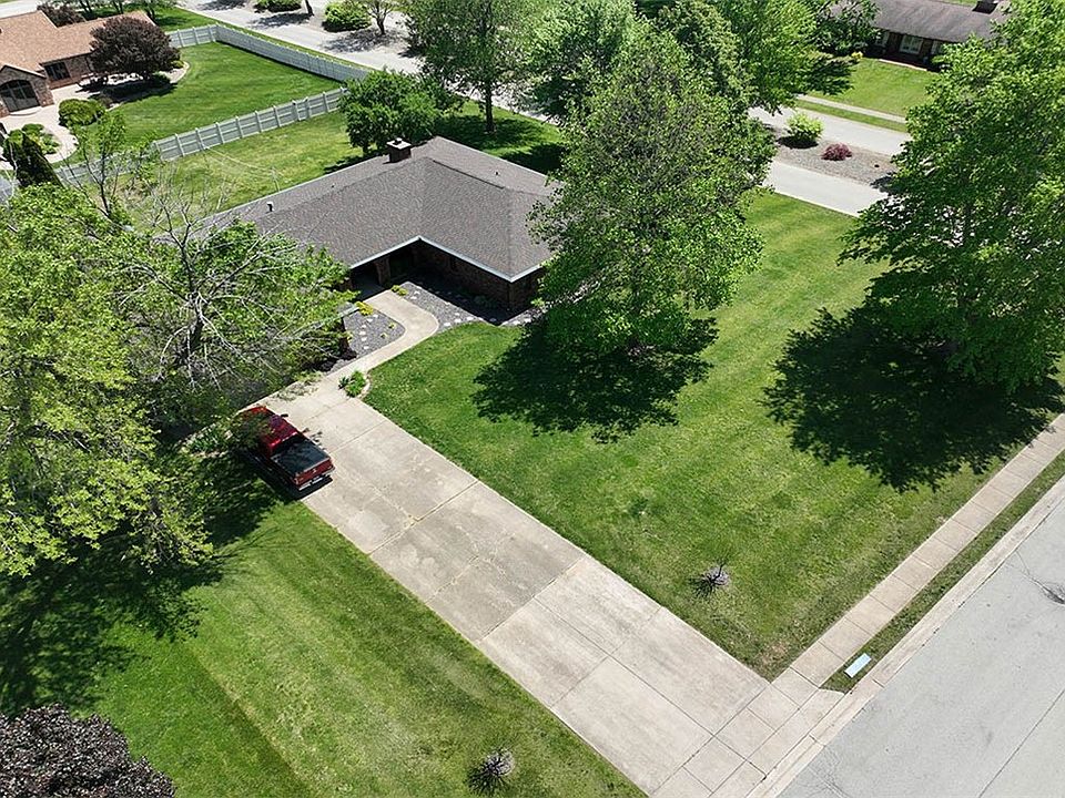 10 Hickory Point Ct, Forsyth, IL 62535 MLS 6227168 Zillow