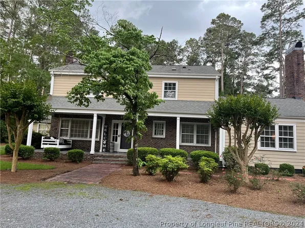 106 Bee Gee Rd, Lumberton, NC 28358