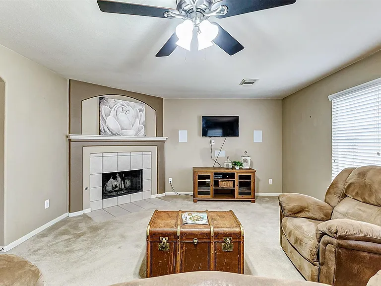 6303 Applewood Forest Dr — Photo 16