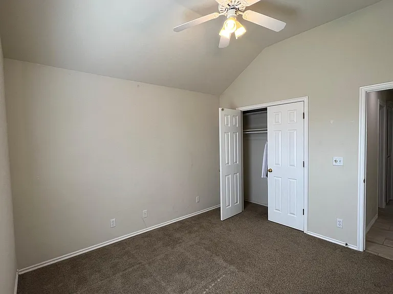 9601 Southlake Dr — Photo 14