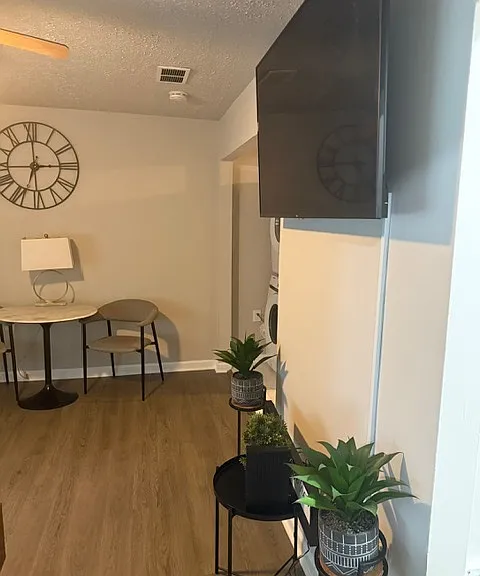 151 Lawton St SW — Photo 11