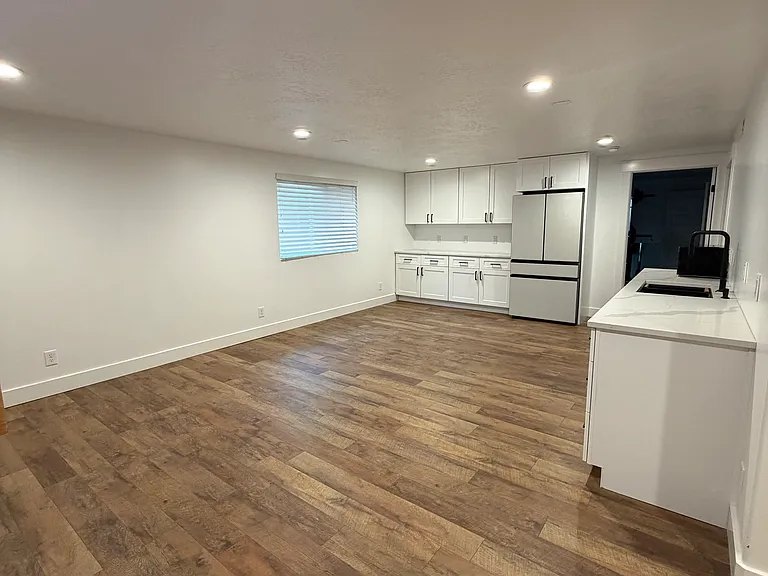 923 W 2100 N — Photo 14
