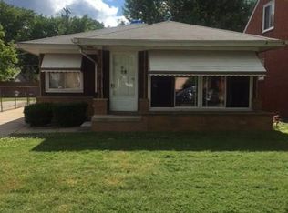 28100 Grant St, Saint Clair Shores, MI 48081