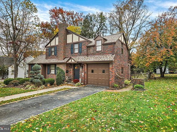 2nd image of 102 High St