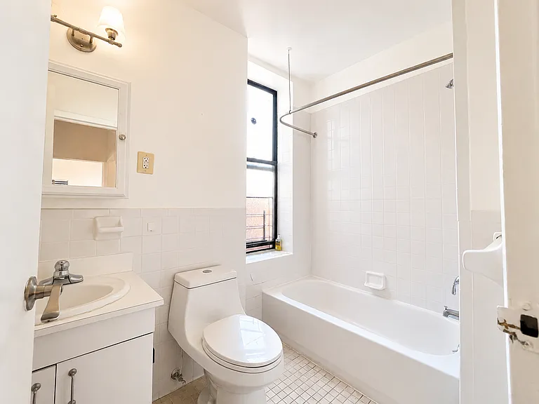 185 E 2nd St #5C — Photo 6