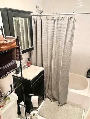 Rented by Delmark Realty LLC | media 18