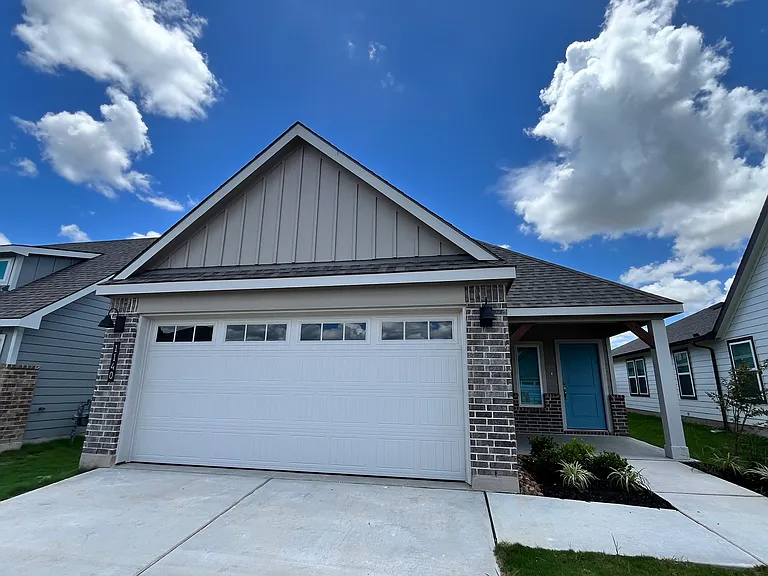 1140 Toledo Bend Dr — Photo 1