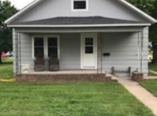 803 17th St, Gothenburg, NE 69138