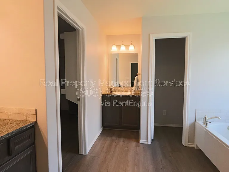 3723 Pontiac Ave — Photo 6