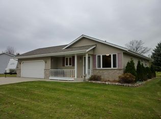 W201N16495 Hemlock St, Jackson, WI 53037