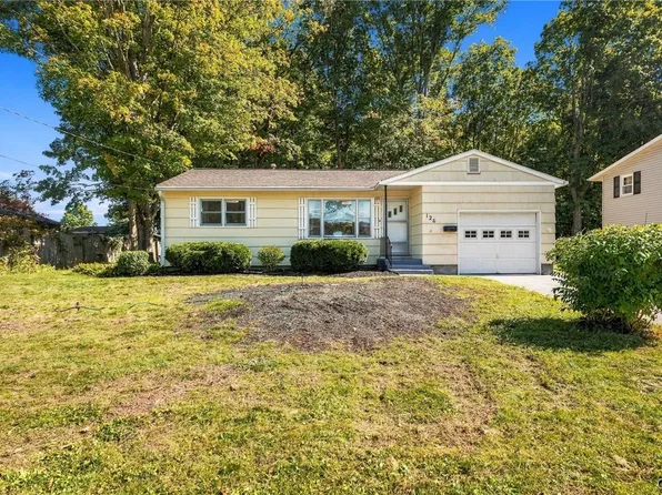 126 River Park Dr, Liverpool, NY 13090