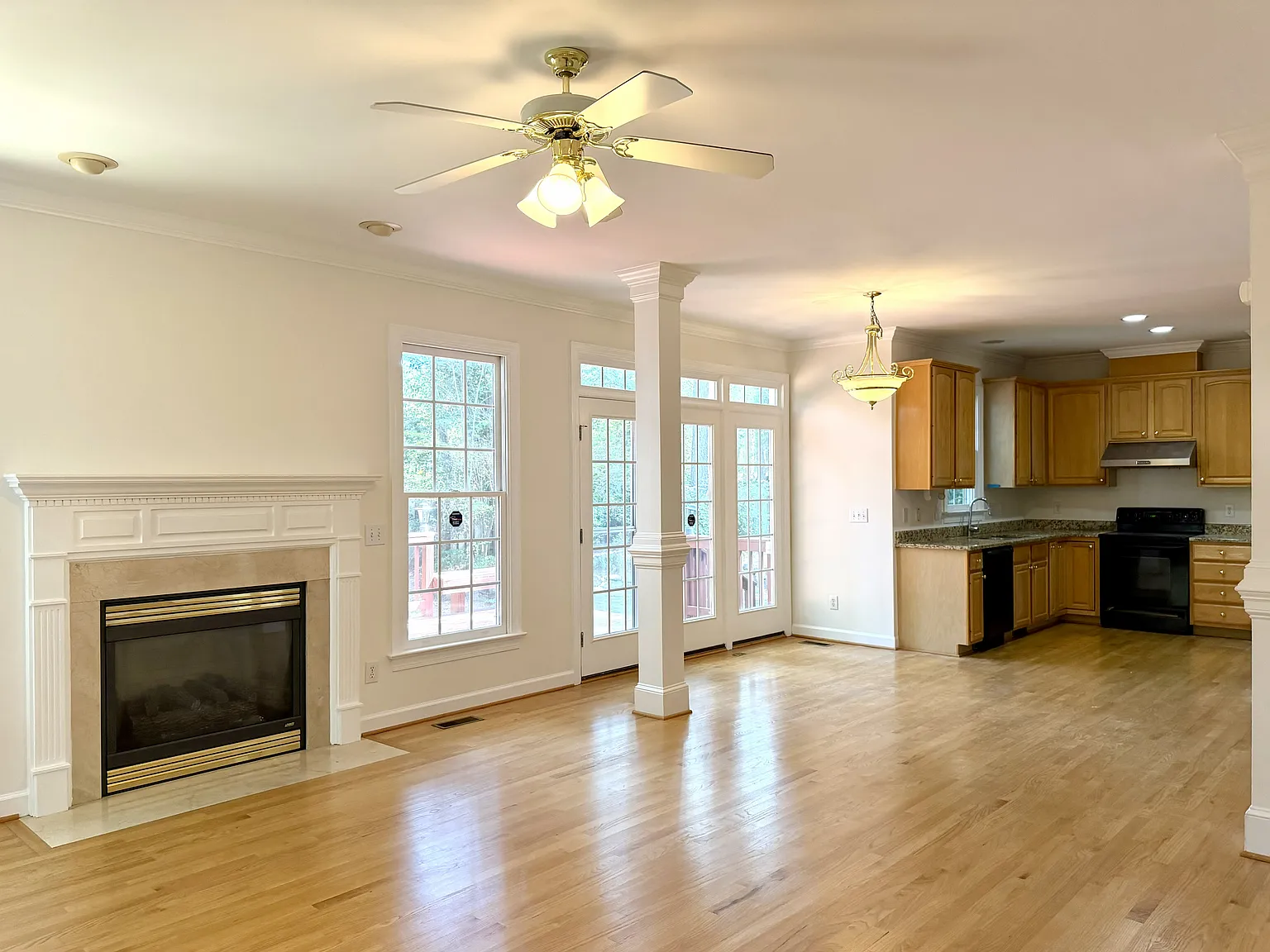 4 bed, 2668 sqft, $3,095 — Photo 2