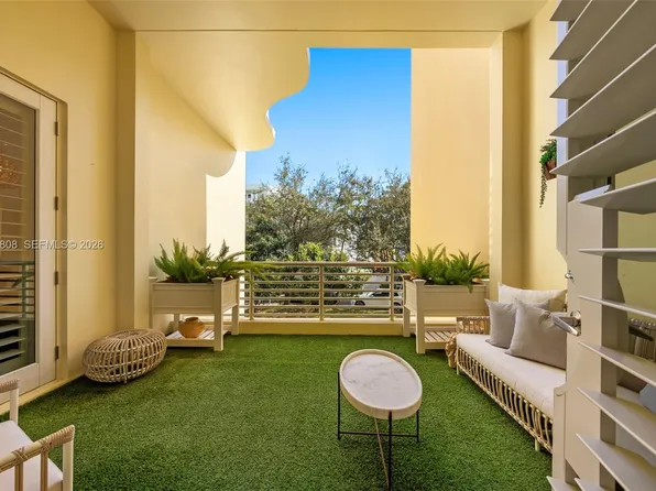 211 Zoe Way, Miami Beach, FL 33141