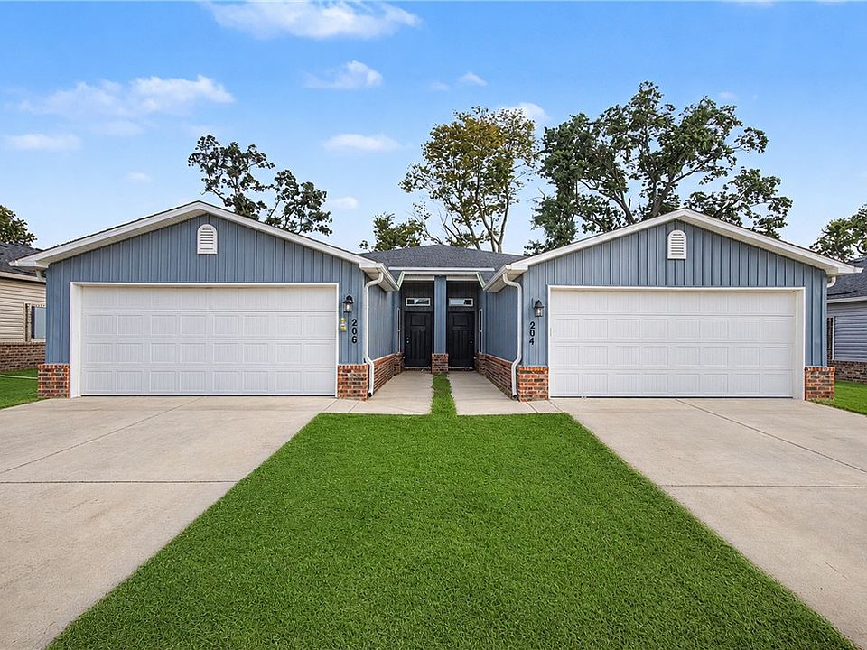 1st image of 204 & 206 NW 67th Ave