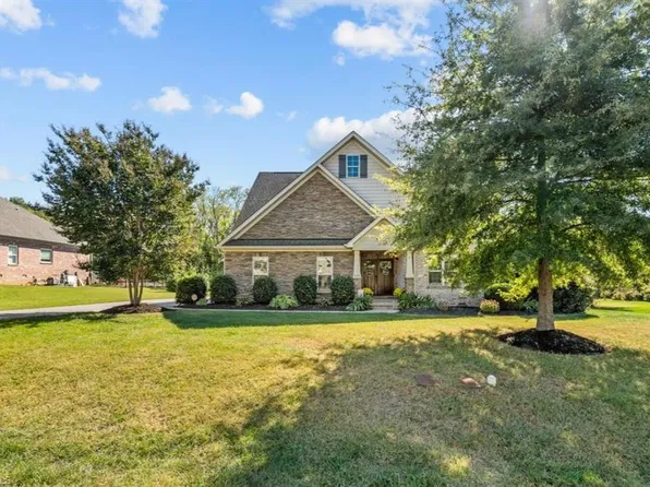 7101 English Pride Dr, Trinity, NC 27370