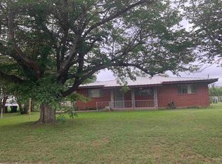 1211 N Water St, Burnet, TX 78611