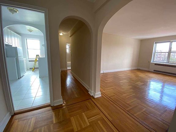 2nd image of 70-01 113th St #7CC