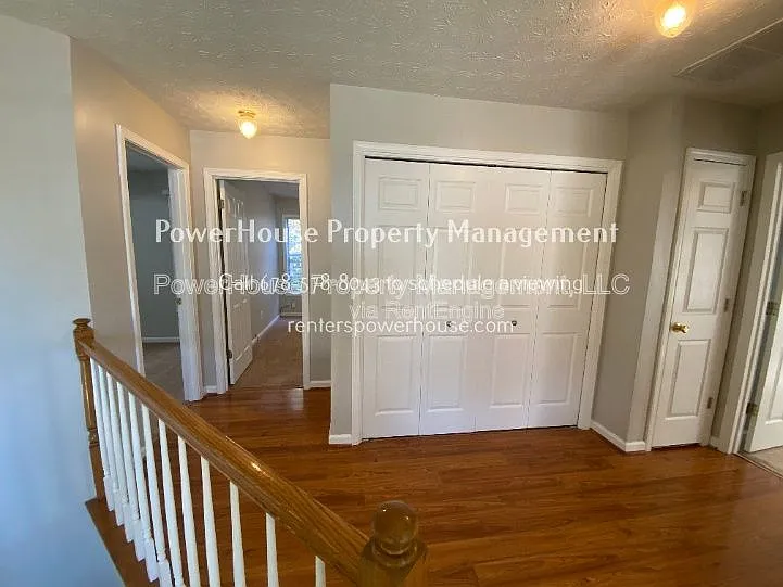 605 Suwanee Lakes Cir — Photo 42