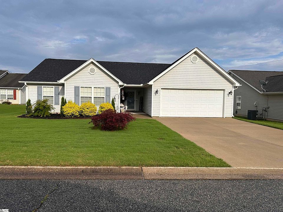 1st image of 412 Fairbanks Ct